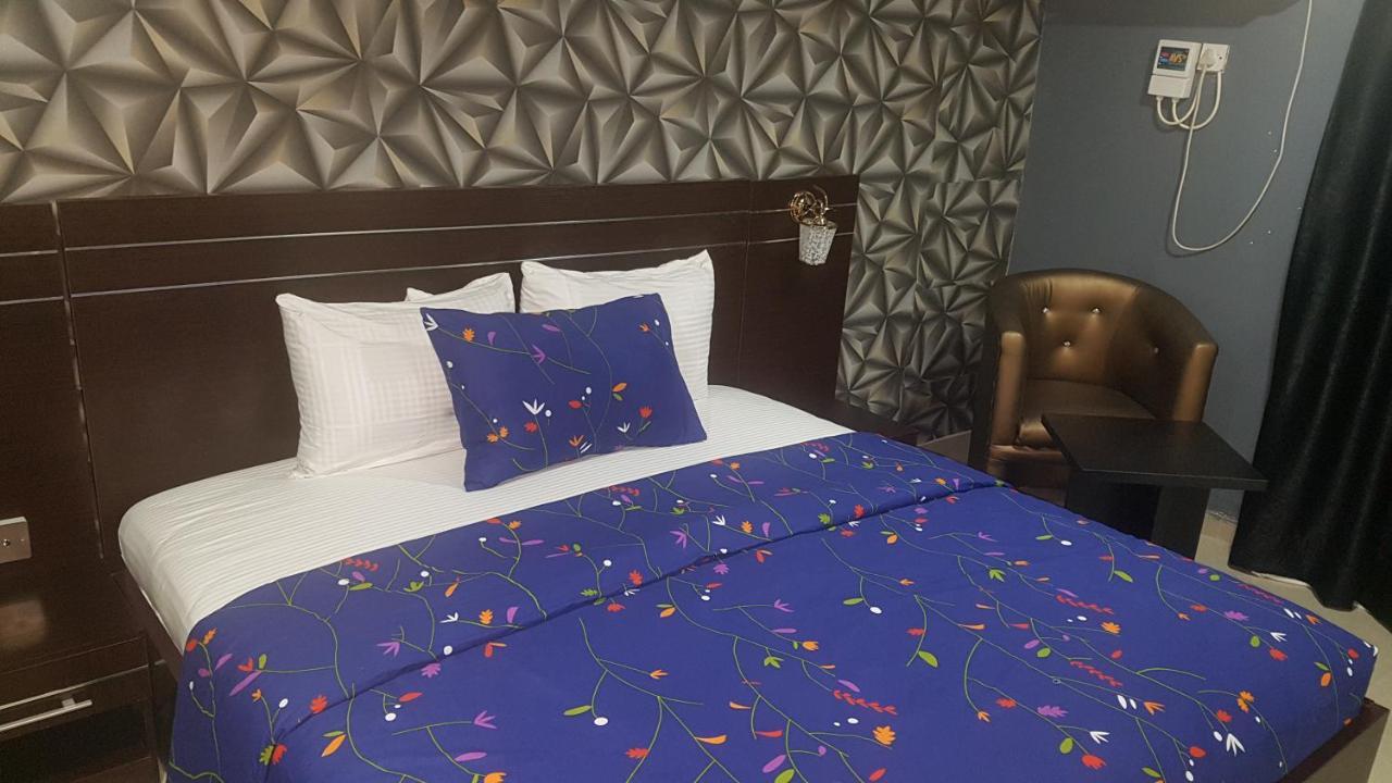 November 5 Hotel Bale Akiosi Eksteriør billede